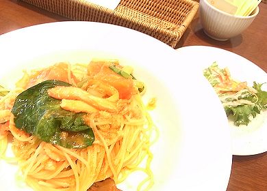 蟹と小松菜のトマトオイルパスタ_HARBS.jpg
